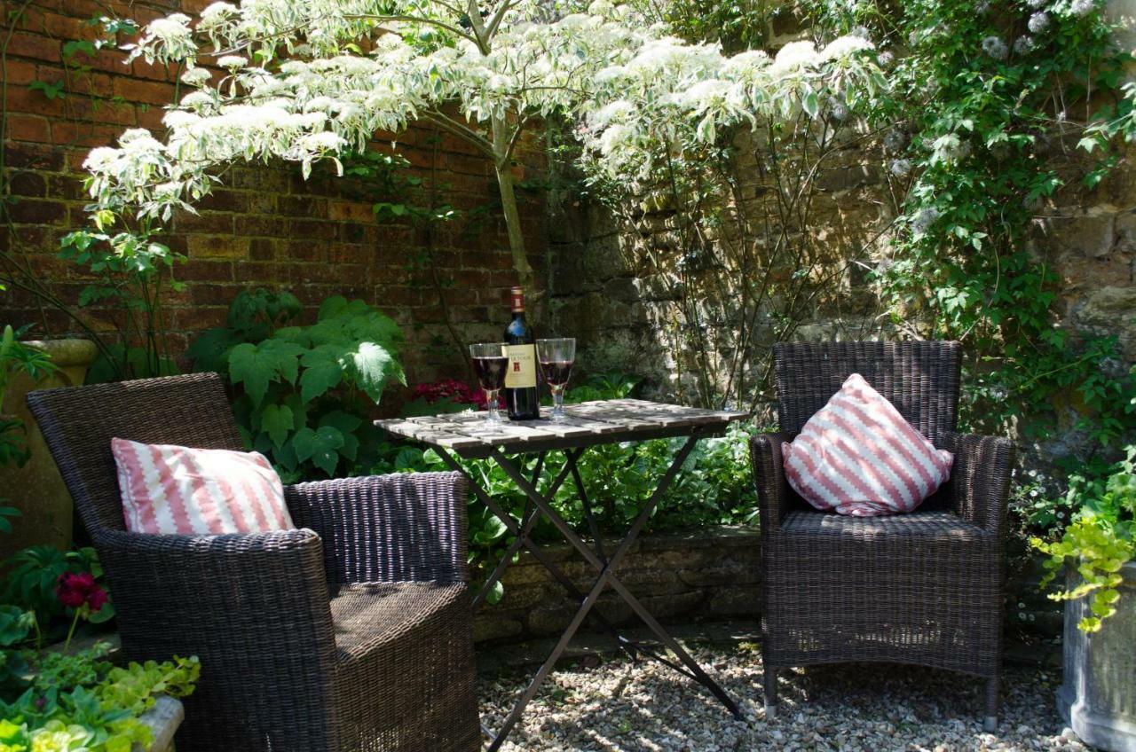 The Hollies Bed And Breakfast Uppingham Dış mekan fotoğraf