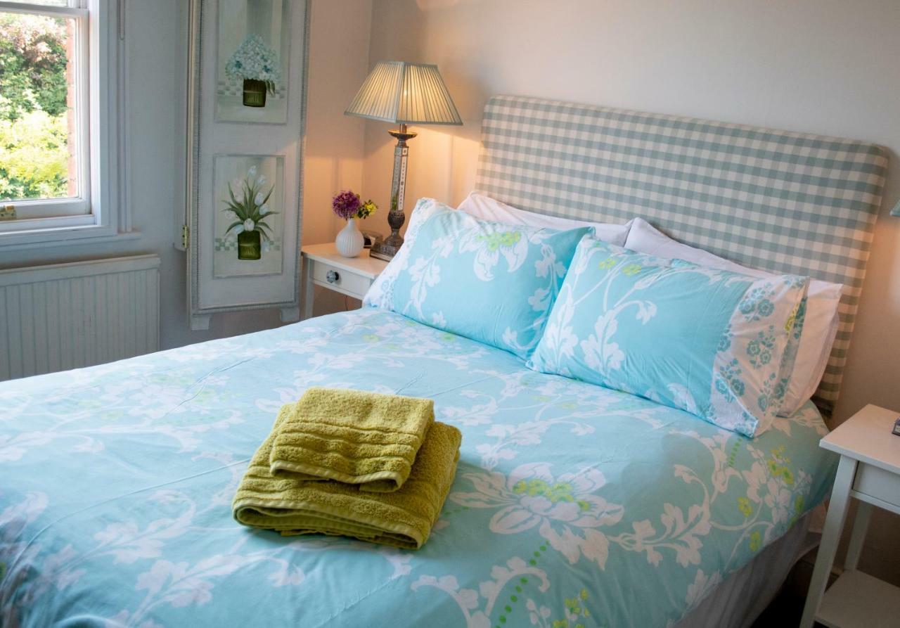 The Hollies Bed And Breakfast Uppingham Dış mekan fotoğraf